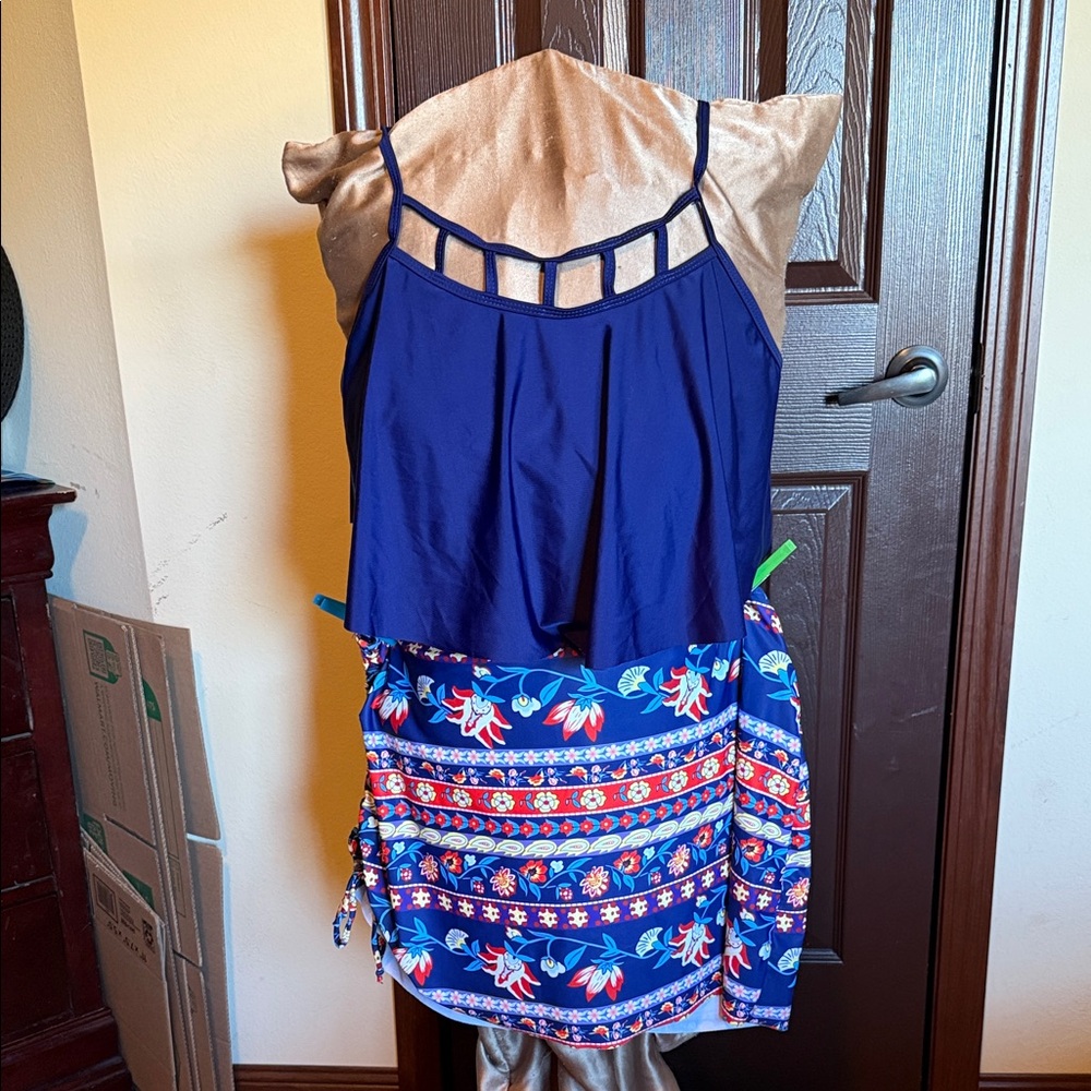 #58–NWOT Navy Blue Floral Bikini Set